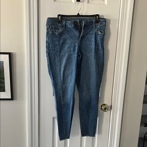 Old Navy Women's Skinny Jeans in Blue